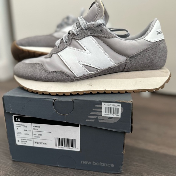 New Balance 237 Sneaker - Picture 3 of 9